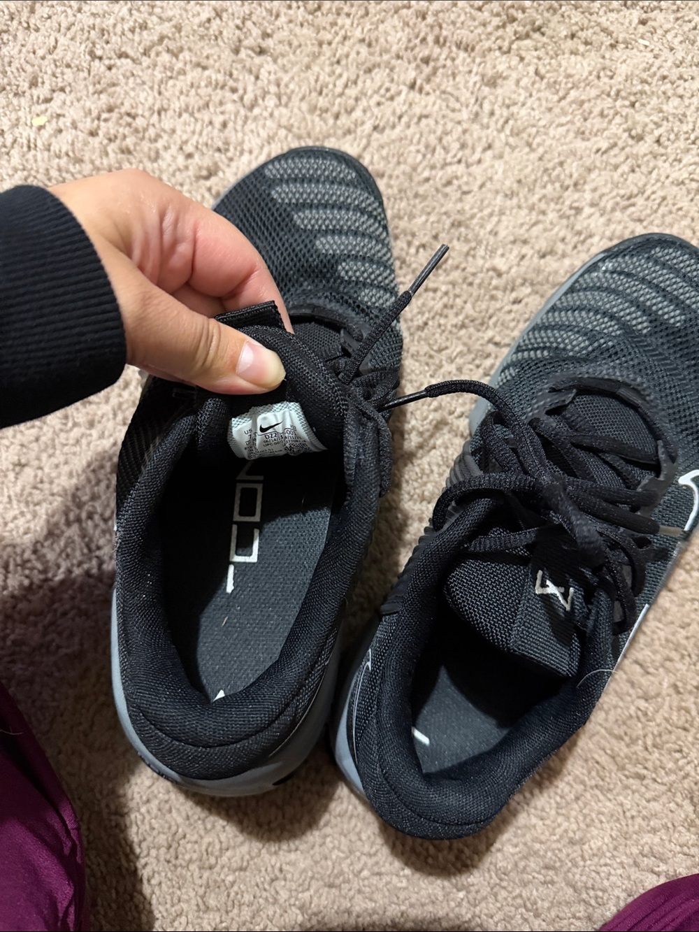 Nike - Picture 3 of 3
